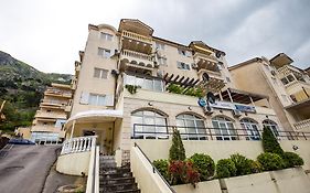 Art GuestHouse